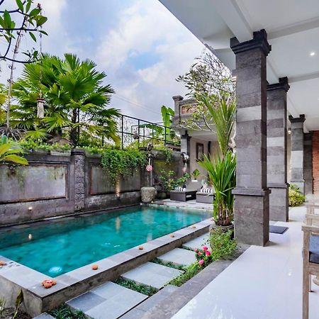 Ayu Sari Guesthouse By Mahaputra Ubud Extérieur photo